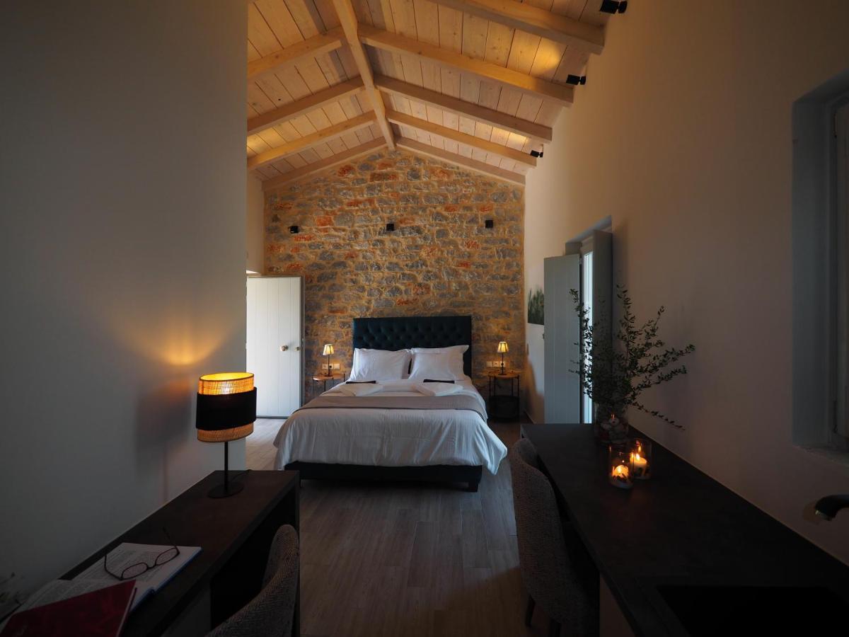 Terra Di Pietra Exclusive Suites & Apartments Ареополис Екстериор снимка