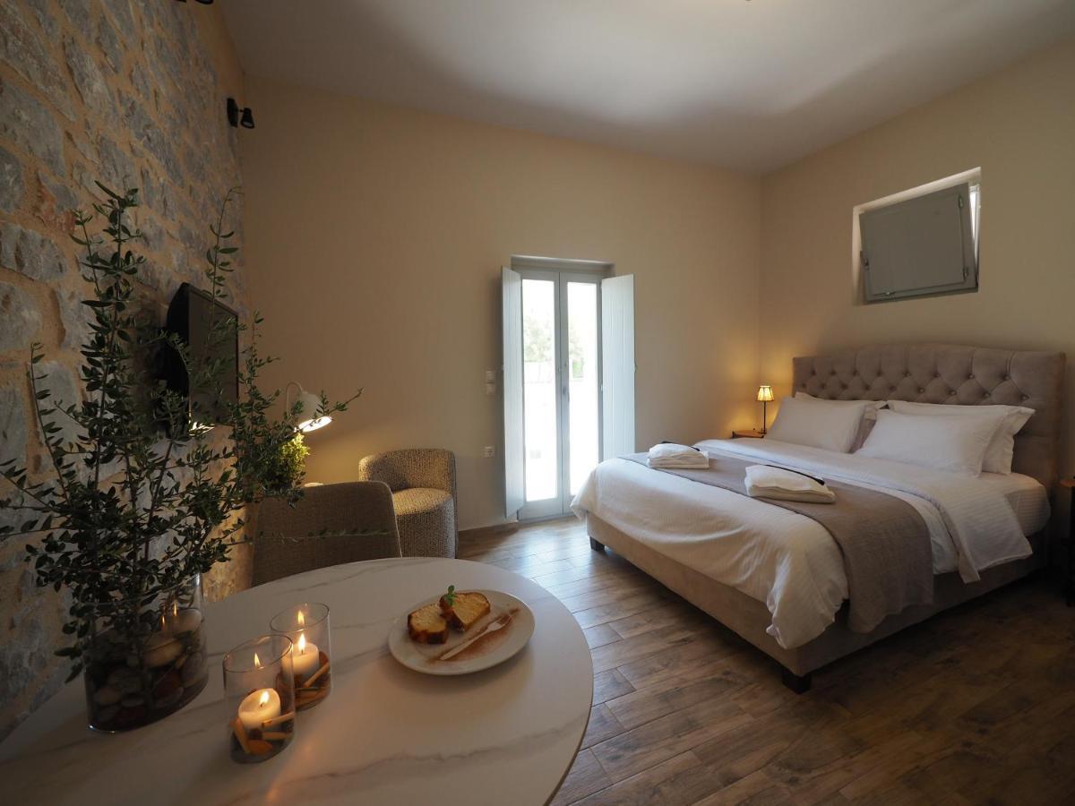 Terra Di Pietra Exclusive Suites & Apartments Ареополис Екстериор снимка