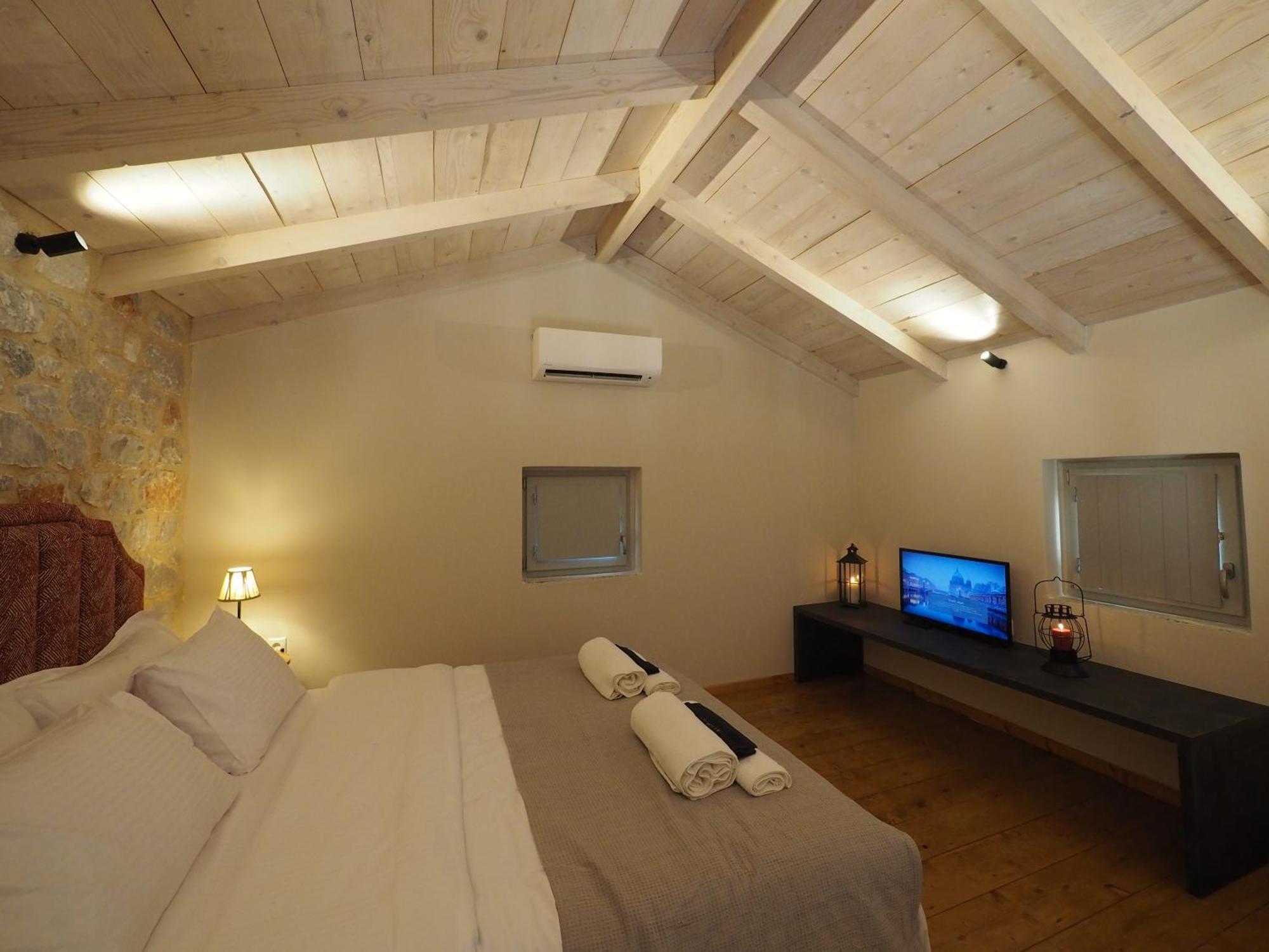 Terra Di Pietra Exclusive Suites & Apartments Ареополис Екстериор снимка