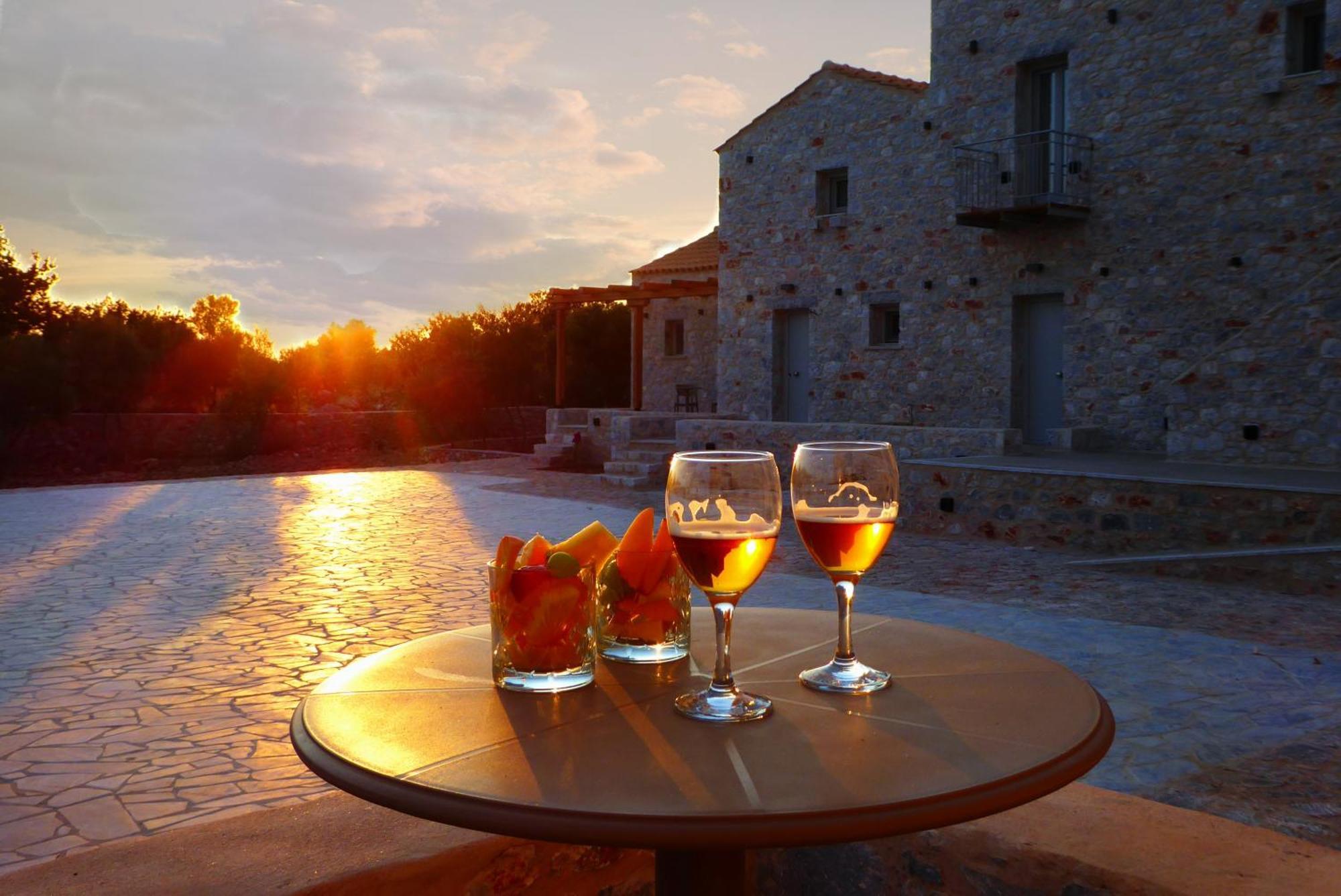 Terra Di Pietra Exclusive Suites & Apartments Ареополис Екстериор снимка