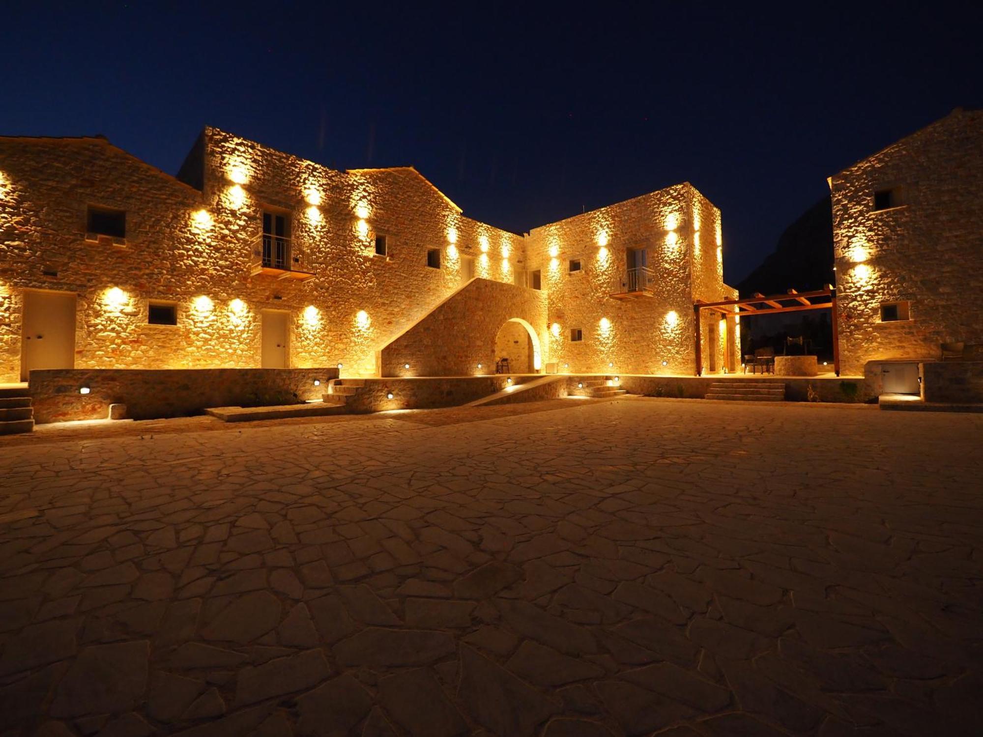 Terra Di Pietra Exclusive Suites & Apartments Ареополис Екстериор снимка