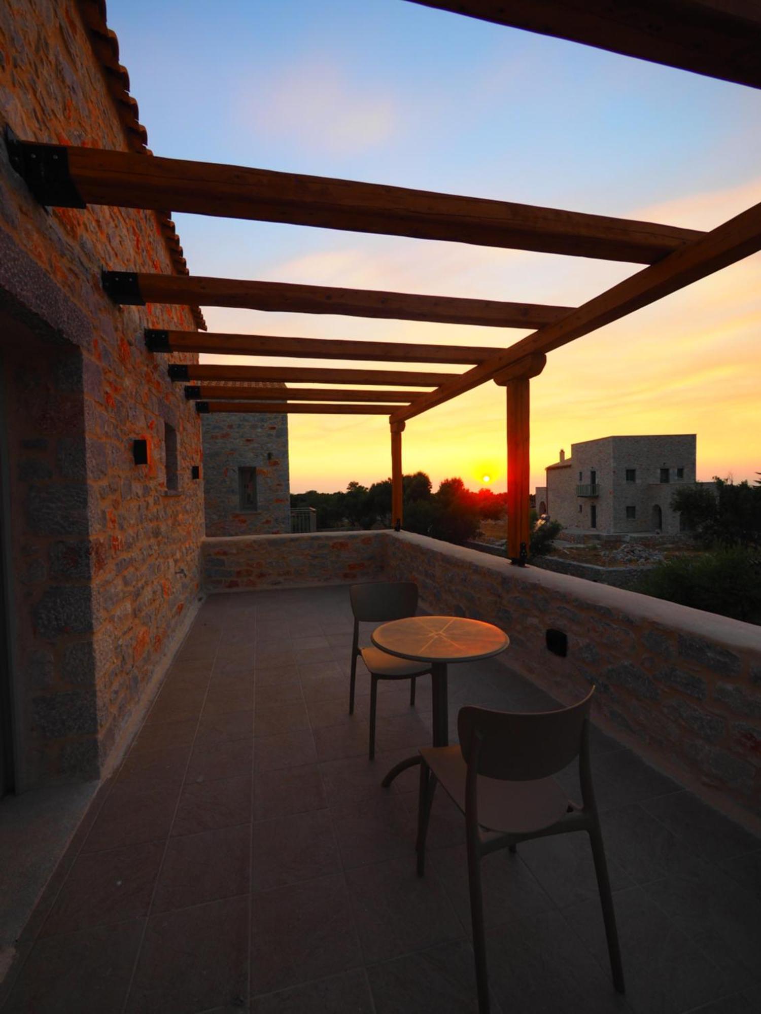 Terra Di Pietra Exclusive Suites & Apartments Ареополис Екстериор снимка