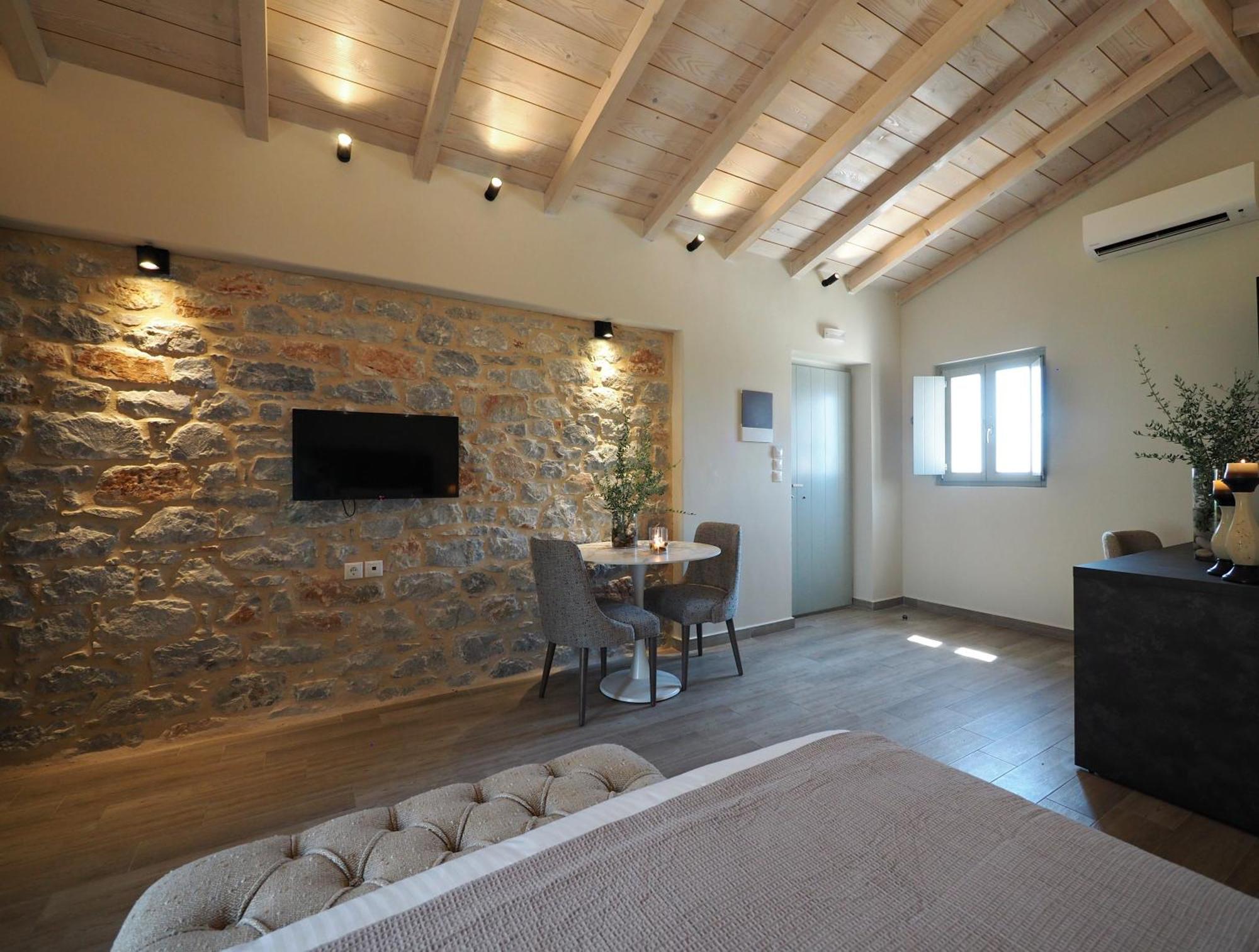 Terra Di Pietra Exclusive Suites & Apartments Ареополис Екстериор снимка