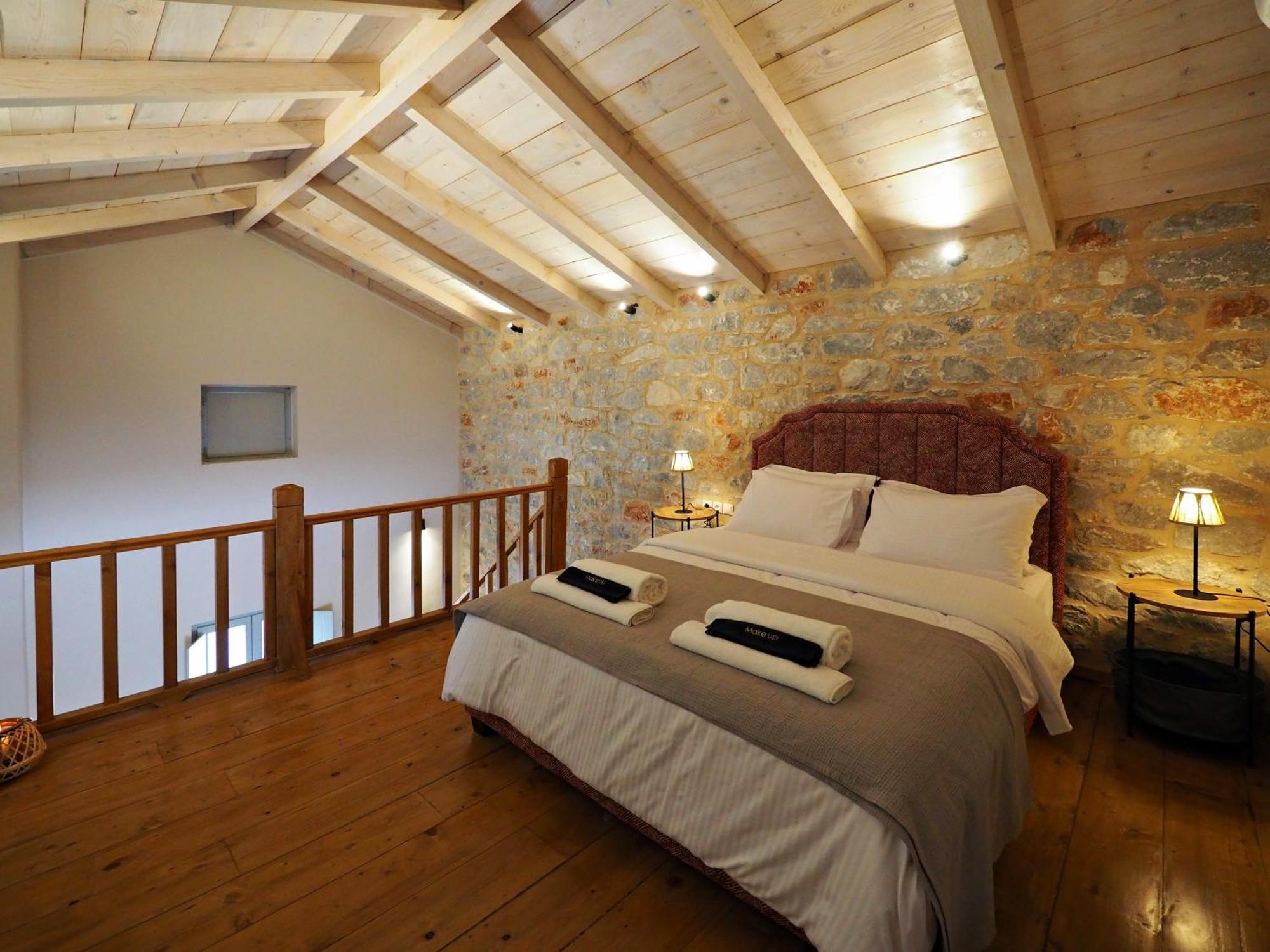 Terra Di Pietra Exclusive Suites & Apartments Ареополис Екстериор снимка